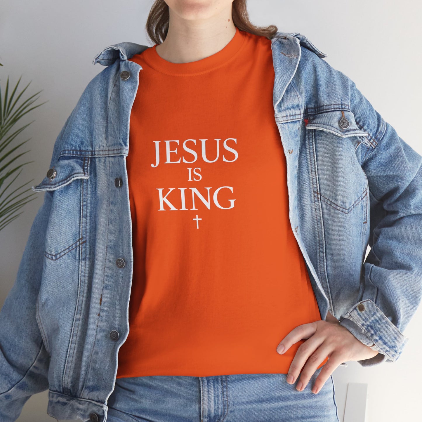 Jesus Is King - Minimal T-Shirt