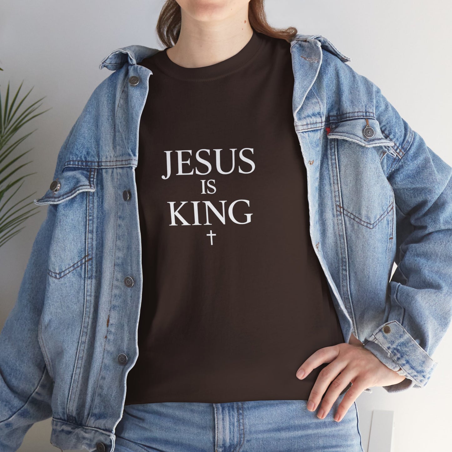 Jesus Is King - Minimal T-Shirt