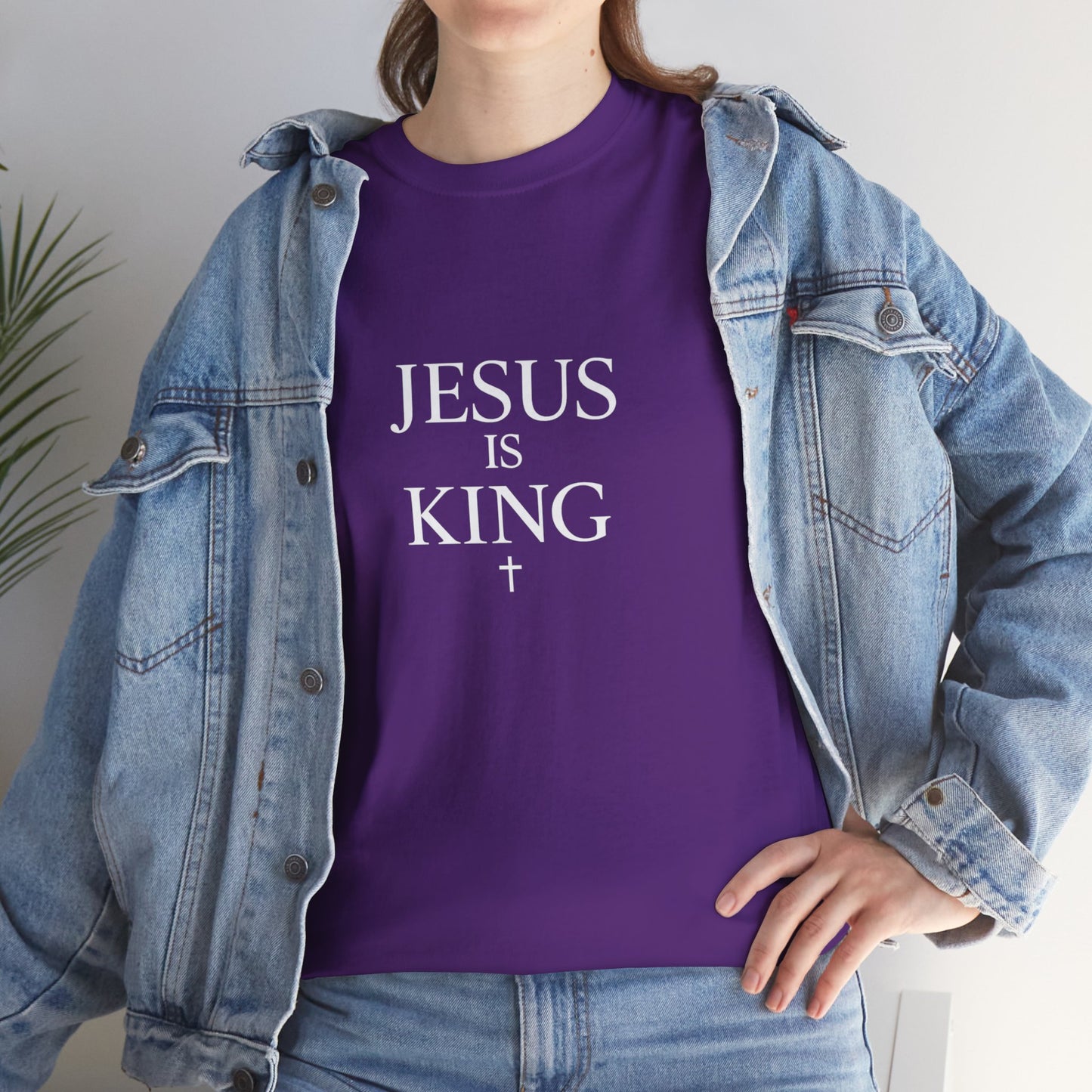Jesus Is King - Minimal T-Shirt
