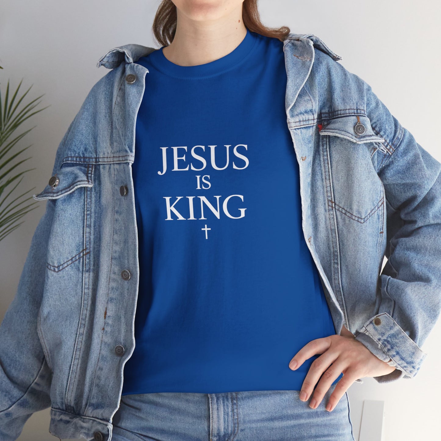 Jesus Is King - Minimal T-Shirt
